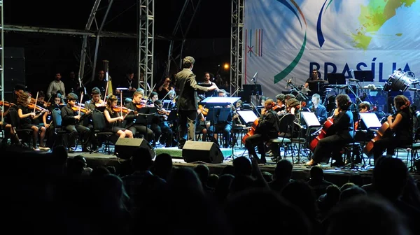 Orquestra Sinfônica faz concerto especial com alunos da rede pública