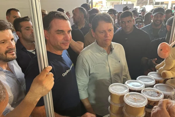 Republicanos condiciona apoio a Flávio à negociação em quatro estados - destaque galeria