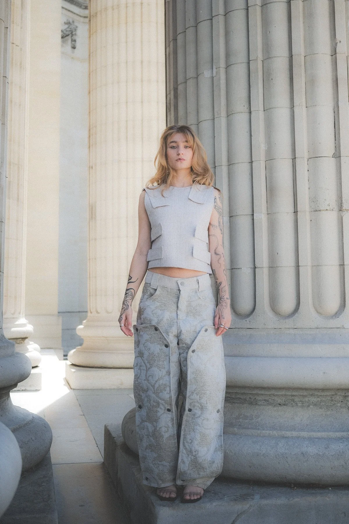 Coleção OVNI Season por Hylo Cartis, fotografada em Paris Coleção OVNI Season por Hylo Cartis, fotografada em Paris