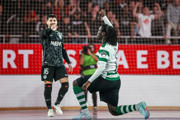 Imagem colorida de Zicky, jogador de futsal do Sporting