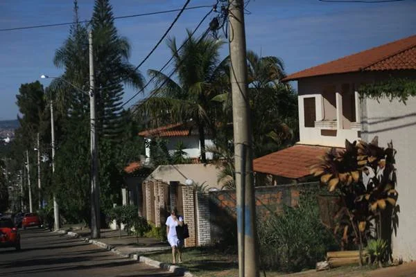 Moradores do Ville de Montagne vão questionar venda direta na Justiça