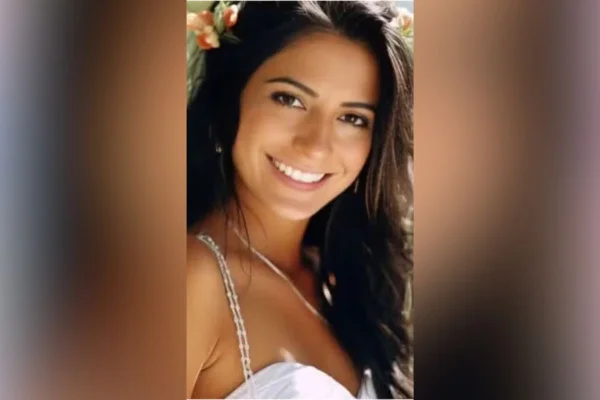 Imagem colorida mostra a ex-panicat Ana Paula Leme - Metrópoles