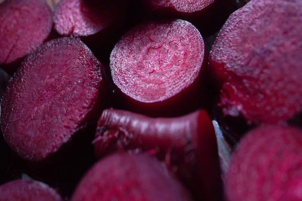 Nutricionista ensina como preparar beterraba sem perder os nutrientes
