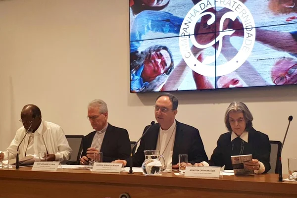 “Voltar a amar o próximo é uma necessidade”, diz Cármen Lúcia na CNBB