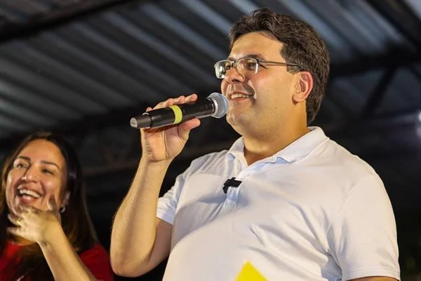 Rafael Fonteles sobe e empata com Silvio Mendes no Piauí, diz Ipec