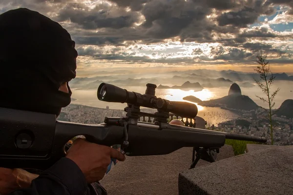 Governo federal decide fazer intervenção na segurança do Rio
