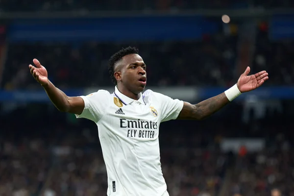 Vinícius Júnior em duelo pelo Real Madrid - Metrópoles