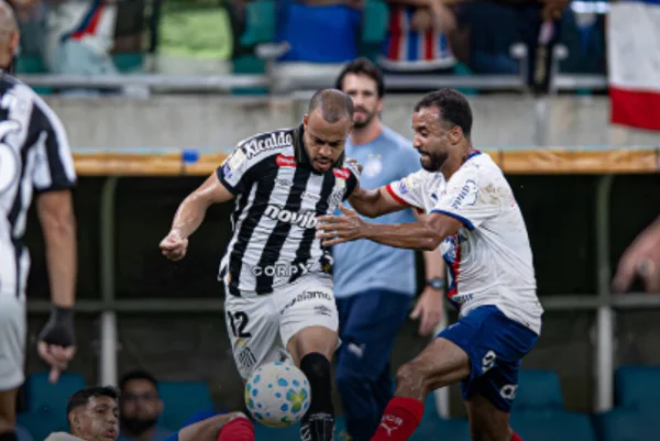 Brasileirão: Santos sai na frente, mas Bahia arranca empate no fim