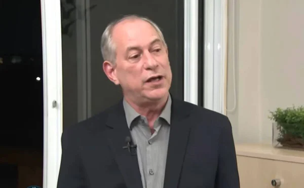 Vídeo. Bolsonarista hostiliza Ciro Gomes em aeroporto de Miami: “Traidor”