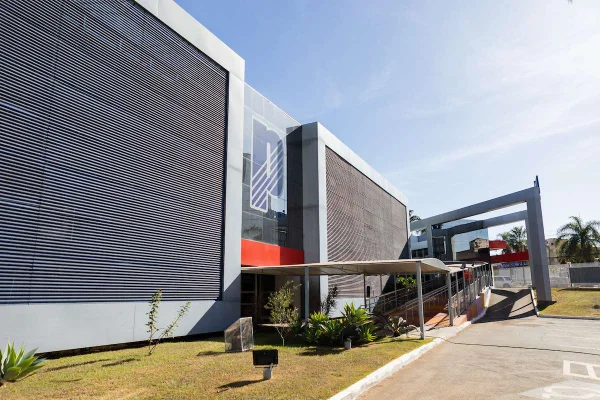 Colégio Projeção vira referência em arquitetura educacional