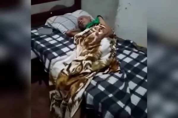 idoso acamado de 97 anos morre dias depois de ser abandonado em casa pelo filho, durante o feriado de carnaval, em Goiás, apenas com água e bolacha para comer