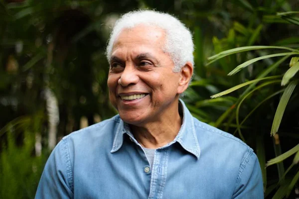Paulinho da Viola traz show da turnê Na Madrugada a Brasília