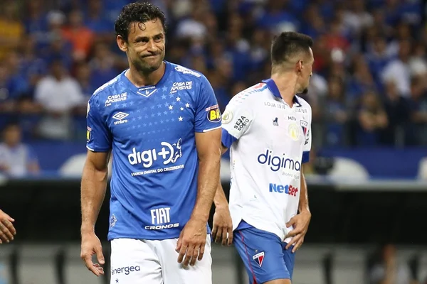 Em casa, Cruzeiro empata com Fortaleza e segue na degola