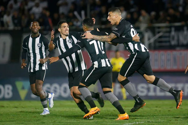 Botafogo enfrenta o América-MG na Copa do Brasil