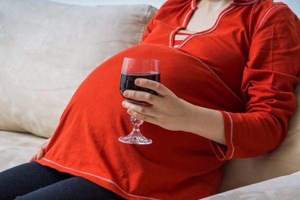 Projeto de lei quer proibir grávidas de comprar bebida alcoólica