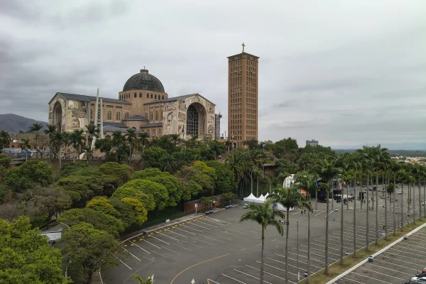 Imagem mostra Basílica, em Aparecida - Metrópoles