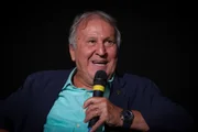 Zico esteve na Seleção Brasileira por mais de 10 anos Zico esteve na Seleção Brasileira por mais de 10 anos