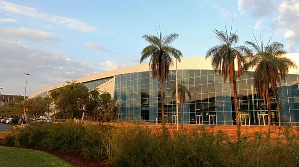 Licitação do Centro de Convenções é suspensa pelo TCDF por sobrepreço