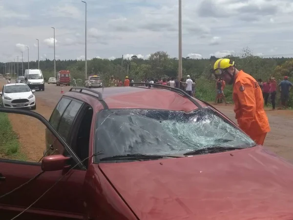 Duas pessoas morrem atropeladas na DF-180