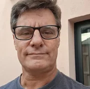 Renato Scarpin faz pose para as redes sociais Renato Scarpin faz pose para as redes sociais