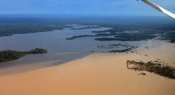 Greenpeace protesta contra leilão de áreas exploratórias de petróleo na Amazônia