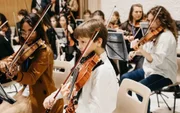 Orquestra Criança Cidadã em apresentação para o Papa Francisco, em 2023