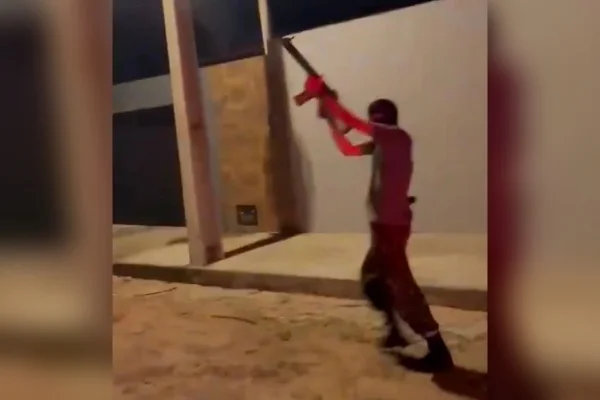 Terror no RN: grupo armado invade casa, rende família e mata pit bull