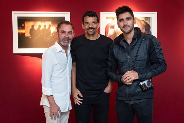 Após um grave acidente, Mário Miranda reúne amigos em exposição