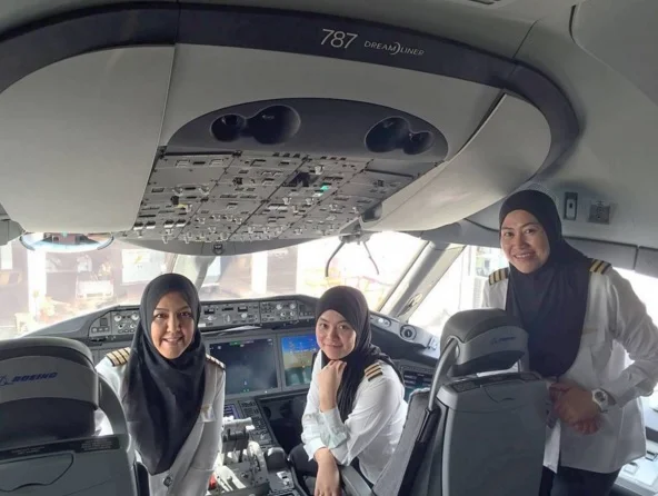 Pilotas pousam Boeing na Arábia Saudita, país onde mulheres não podem dirigir nem carros