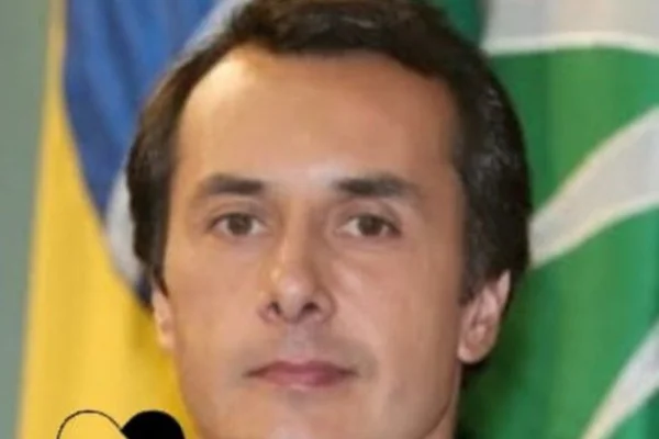 Imagem mostra ex-vereador de Uberlândia Luís Cláudio Galassi - Metrópoles