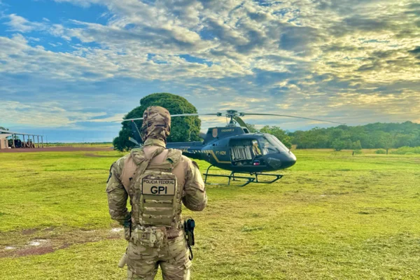 Quadrilha transporta cocaína em carros de luxo e movimenta R$ 10 mi