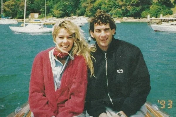 Adriane Galisteu diz que Senna bancou sua família e explica razão