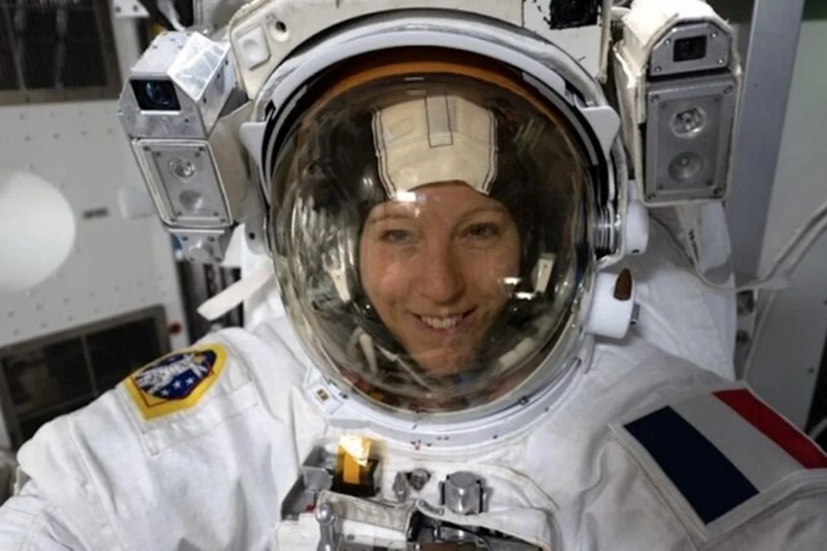 Astronauta Sophie Adenot é a 1ª francesa a fazer caminhada espacial