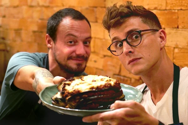 Cozinha de Solteiro: Will Peters ensina a fazer uma prática moussaka