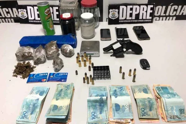 Dupla é presa em Teresina por tráfico de drogas