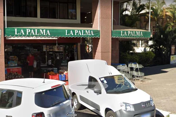 Fachada do mercado La Palma, na Asa Norte, em que mulher afirma ter sofrido xenofobia - Metrópoles
