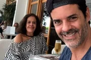 Jorge Pontual e a mãe, dona Tereza, posam juntos durante almoço Jorge Pontual e a mãe, dona Tereza, posam juntos durante almoço