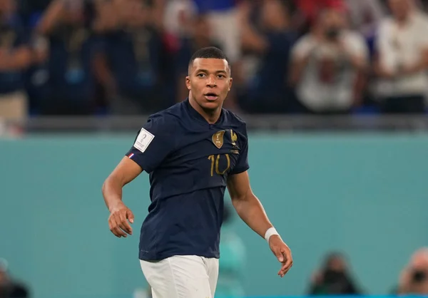 Mbappé pode sofrer punição da Fifa por não falar com a imprensa