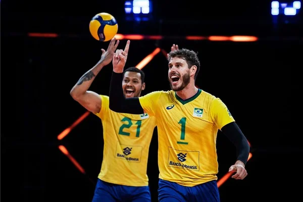 Seleção Masculina de Vôlei bate Itália