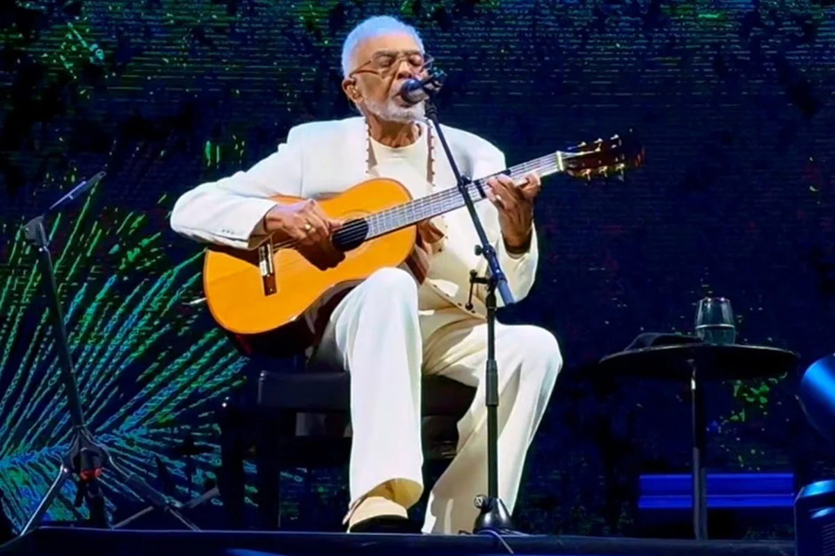 Gilberto Gil fica preso em elevador e é resgatado por bombeiros no Rio