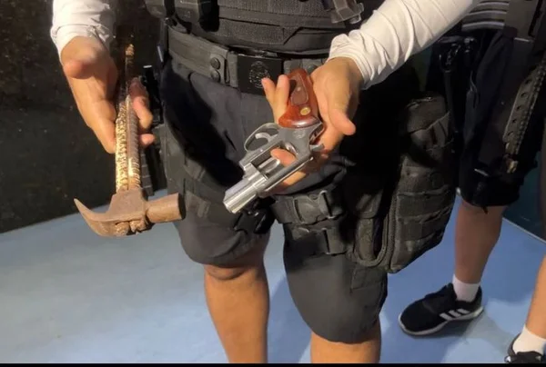 Vítima de assalto reage e fere suspeitos com marteladas e tiros na PB