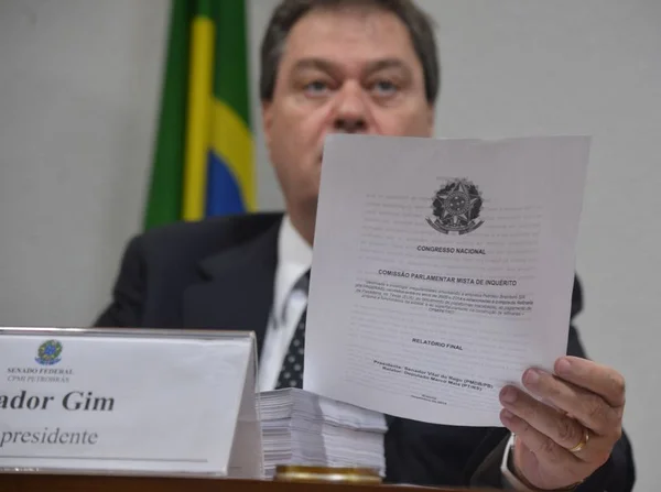 Ministro do TCU depõe e nega interferência de Argello em CPIs