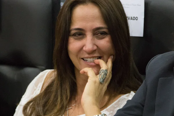 Corregedor da CLDF recomenda arquivar processo de cassação de Liliane
