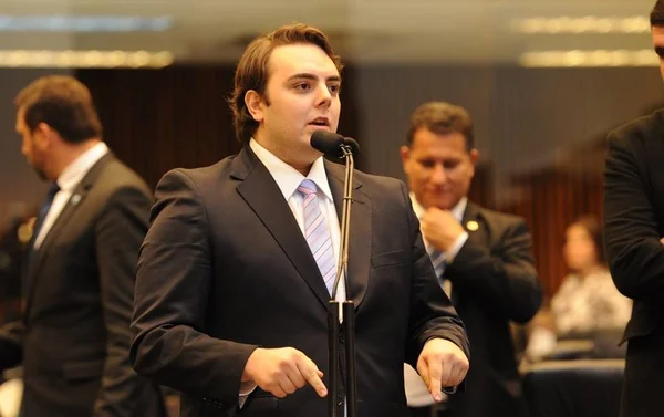 Indicado para CCJ, Franceschini faz defesa tímida da reforma nas redes