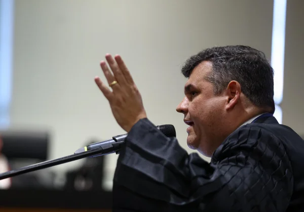 “Inelegibilidade eterna”, diz advogado de Arruda no TRE-DF