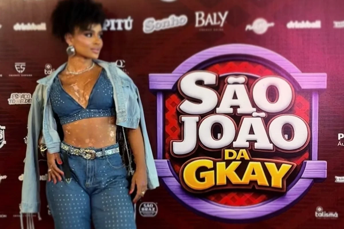 Natália Deodato posa durante evento Natália Deodato posa durante evento