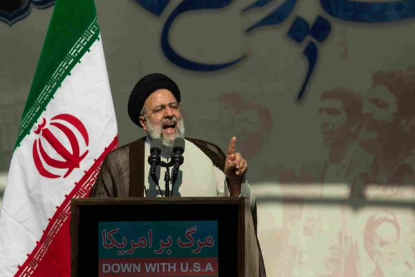 Imagem colorida de Ebrahim Raisi líderes - Metrópoles