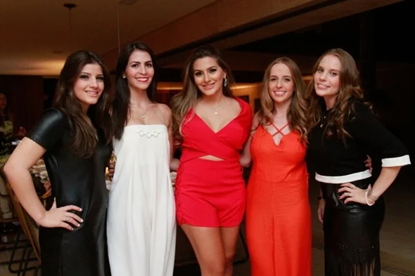 Anna Luiza Costa, Manuella Amaral, Yasmin Costa, Isabella Koenigkan e Ana Teresa Koenigkan Anna Luiza Costa, Manuella Amaral, Yasmin Costa, Isabella Koenigkan e Ana Teresa Koenigkan