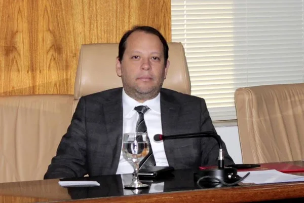 Erich Simas é escolhido novo juiz do TRE-DF em vaga de André Macedo
