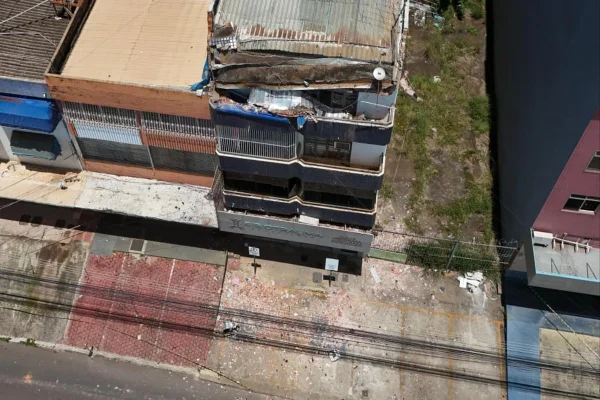 “Livramento”, diz moradora de prédio interditado após desabamento